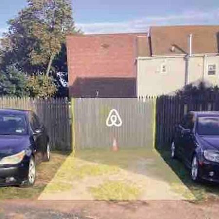 Three Bed One Bath Apt 25 Mins To Nyc Belleville Kültér fotó